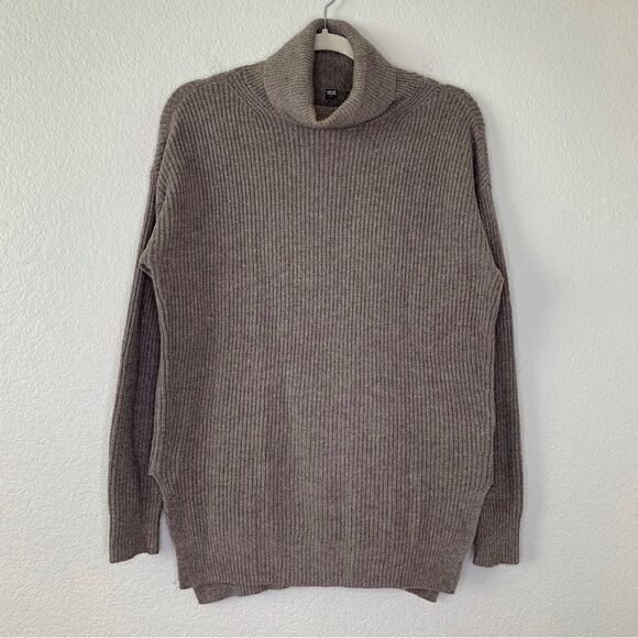 Uniqlo Wool blend Women’s Turtleneck Sweater - Picture 1 of 10